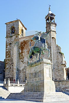 Equestrian statue of Francisco Pizarro in Trujillo photo