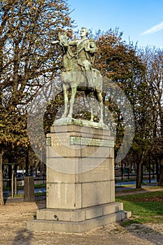 Equestrian statue of Simon Bolivar at the Seine river embankment, Paris