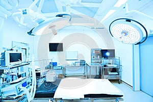 Equipment and medical devices in modern operating room