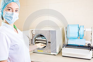 Equipment for sterile cleaning of working medical instruments
