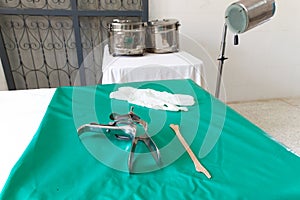 Equipment vaginal speculum and spatula