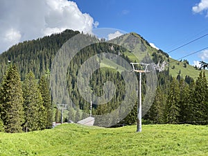 4er Sesselbahn Sternen zum Klein Sternen or 4-seater Chairlift Hoch-Ybrig - Seebli Kl. Sternen on the slopes of the Schwyz Alps