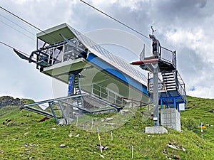 4er Sesselbahn Sternen zum Klein Sternen or 4-seater Chairlift Hoch-Ybrig - Seebli Kl. Sternen on the slopes of the Schwyz Alps