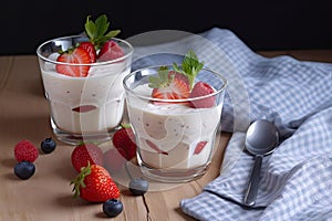 Erdbeeren Joghurt photo