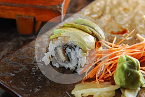 Erl avocado roll