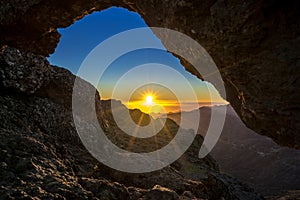 Erosionado piedra arco saber cómo o. abuela isla 