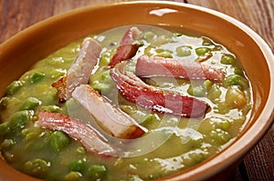 Erwtensoep pea soup -