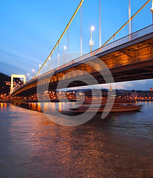 Erzsebet Bridge