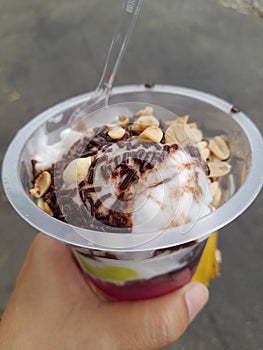 Es Podeng or Es Puter