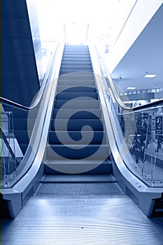 Escalator move up