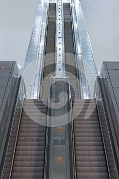 Escalator stairway