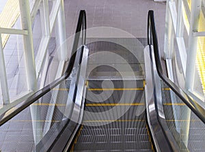 Escalator stairway