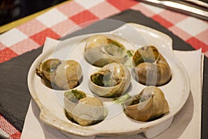 Escargots au beurre, ail et persil, Recette or Escargots in Garlic and Parsley Butter Recipes