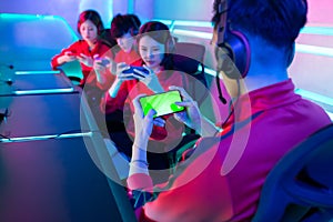 Esport gamers play mobile game