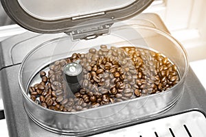 Espresso and americano coffee machine maker with coffee grinder