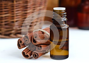 Essential cinnamon oil