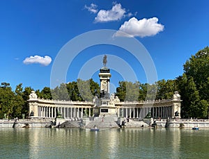 Estanque del Retiro, Madrid, Spain photo