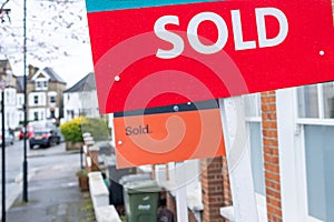 Estate agent Sold sign