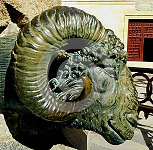 statue in Zamora, Spain photo