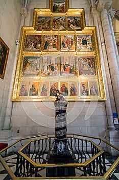 Estela de la Almudena, Avila photo