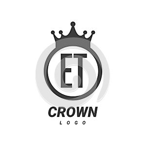 ET Letter Logo Design with Circular Crown