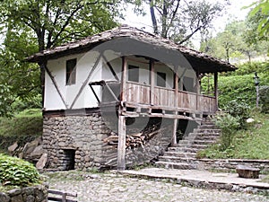 Ethnographic complex Etara