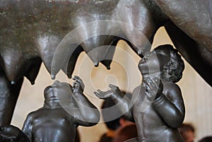 Etruscan bronze statue Capitoline Wolf