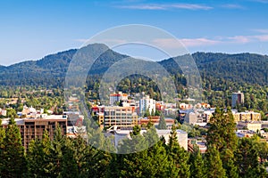 Eugene, Oregon, USA Downtown Cityscape and Mountains