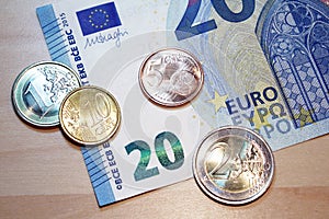 20 euro banknote new design