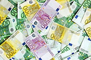 500 200 100 euro banknotes