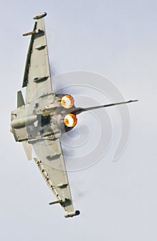 Euro Fighter Typhoon turning