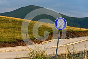 European mandatory snow chain wheels traffic sign