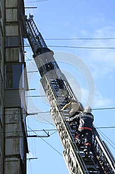 Evacuation of burnt down persons by fire-escape