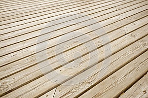 Even terrace wood, planks going evenly