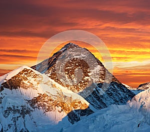 Evening colored view of Mount Everest from Kala Patthar