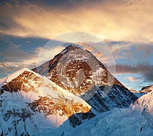 Evening colored view of Mount Everest from Kala Patthar