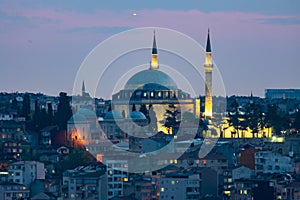 Evening view of a mosque and surroundings in Istanbul