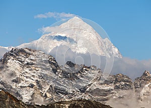 Evening view of mount Makalu