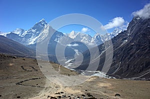 Everest trek. View of Ama Dablam, Himalayas mountains, Sagarmatha national park, Solukhumbu, Nepal photo