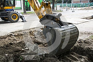 Excavator, hydraulics, tires, screws