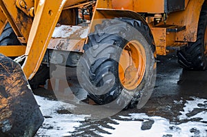 Excavator tractor wheel