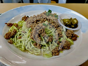 Excellent and tasty spinach noodles with minced pork and green chillies, Chinatown, Kuala Lumpur.