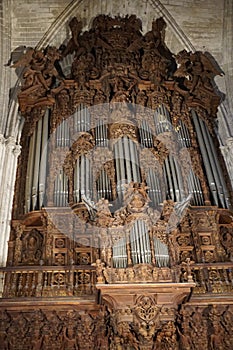 Orate Organ in Seville Cathedral photo