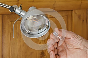 exchange light bulb energy saving led