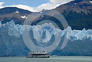 Excursion ship near the Perito Moreno Glacier photo