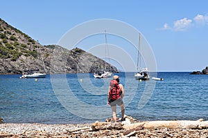 Excursion woman near the sea