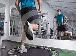 Ejercicio sobre el trampolín 