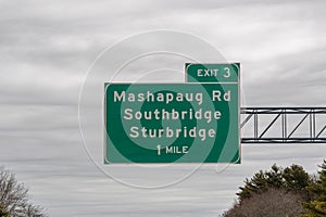 Exit 3 to Mashapaug Rd, Southbridge, and Sturbridge, Massachusetts