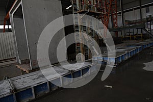 Experimental study on large precast prestressed concrete spatial structures