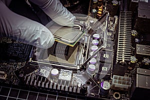 Expert is inserting CPU , gloves